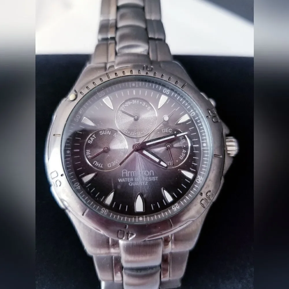 Mens Armitron wristwatch